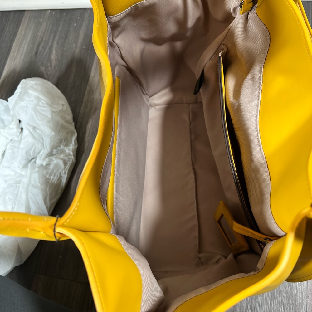 Sam Edelman Weylyn Tote Tuscan Yellow NWT - Picture 7 of 8